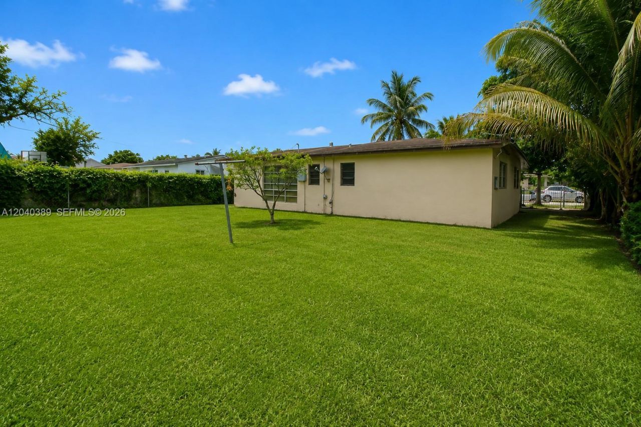 2950 NW 173rd Ter, Miami Gardens, FL 33056 Photo