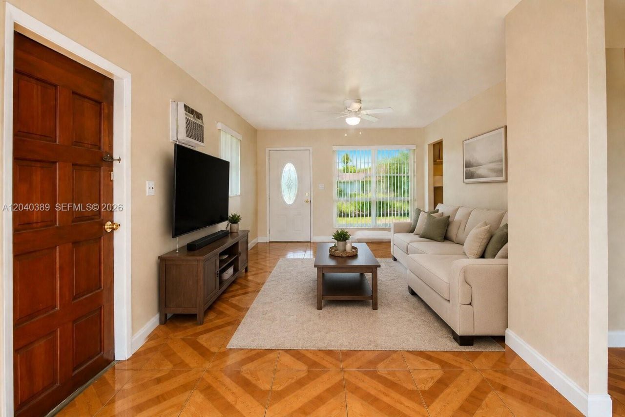 2950 NW 173rd Ter, Miami Gardens, FL 33056 Photo