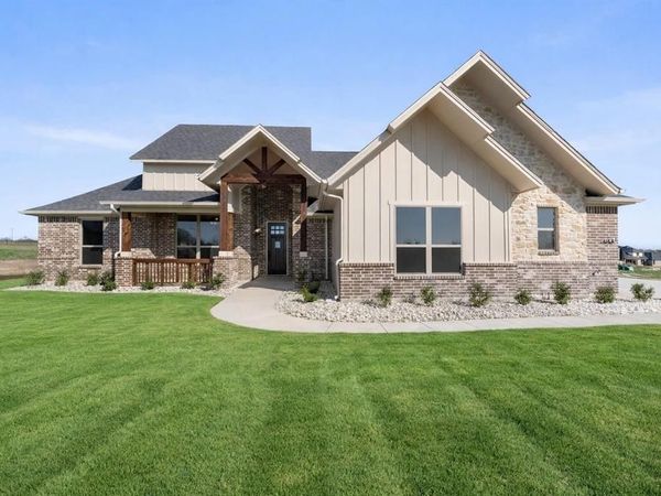 440 Paradise Ridge Drive, Waxahachie, TX 75167
