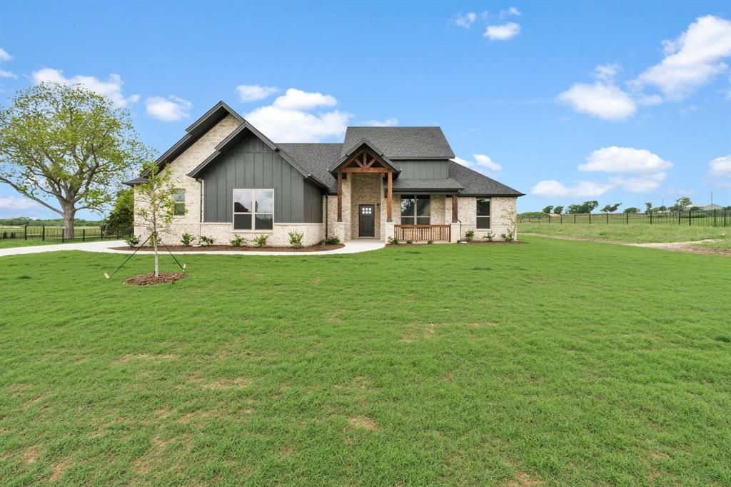 440 Paradise Ridge Drive, Waxahachie, TX 75167 Main Photo