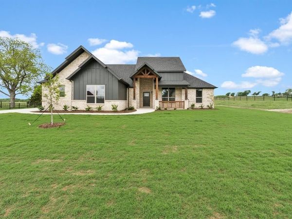 440 Paradise Ridge Drive, Waxahachie, TX 75167