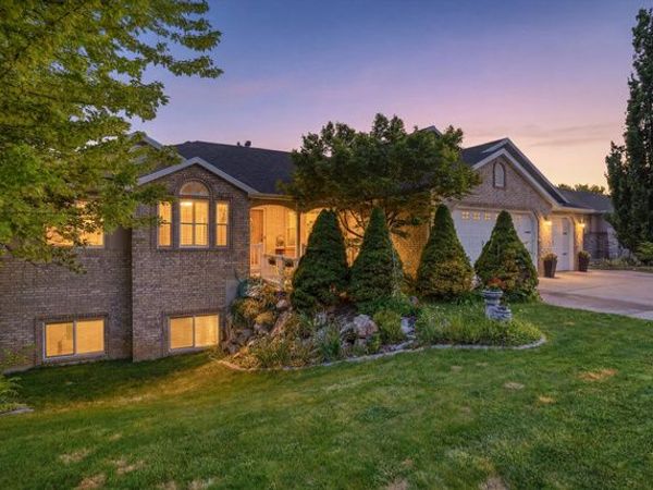 1407 E 5600 S, South Ogden, UT 84403
