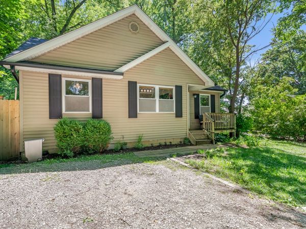 926 S Cedar Road , New Lenox, IL 60451