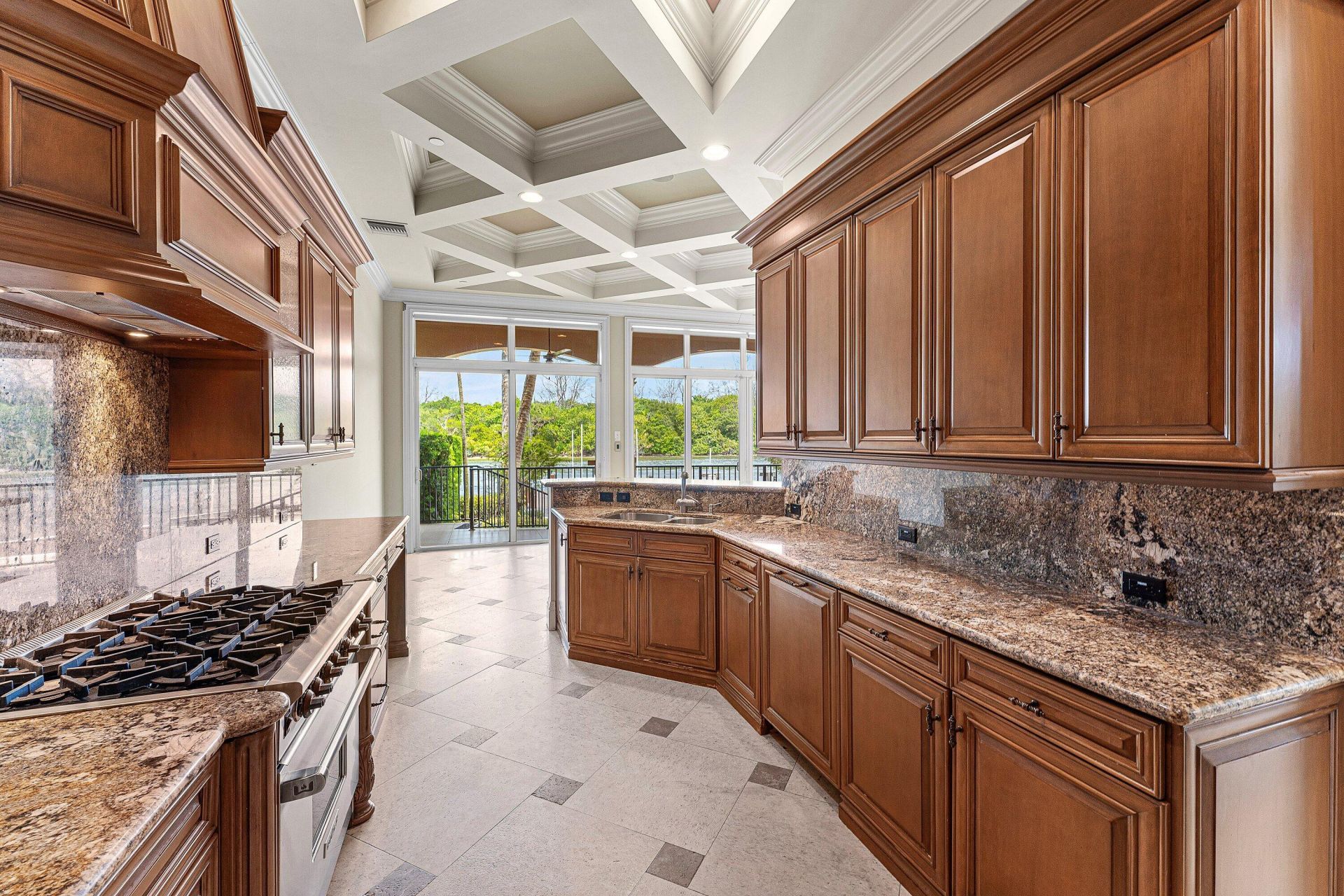453 NE 19th Avenue, Deerfield Beach, FL 33441 Photo