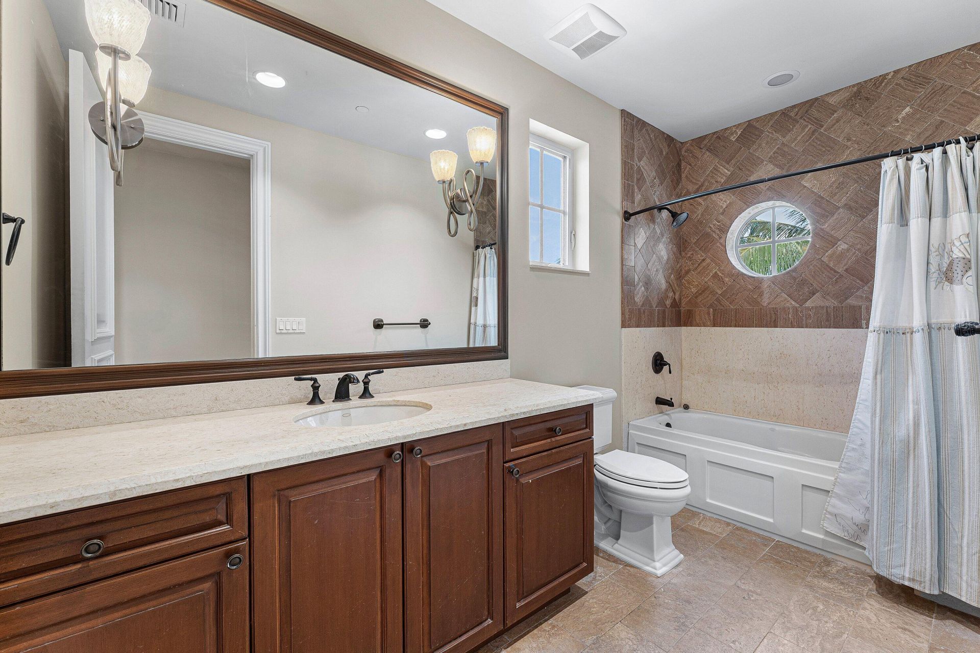 453 NE 19th Avenue, Deerfield Beach, FL 33441 Photo