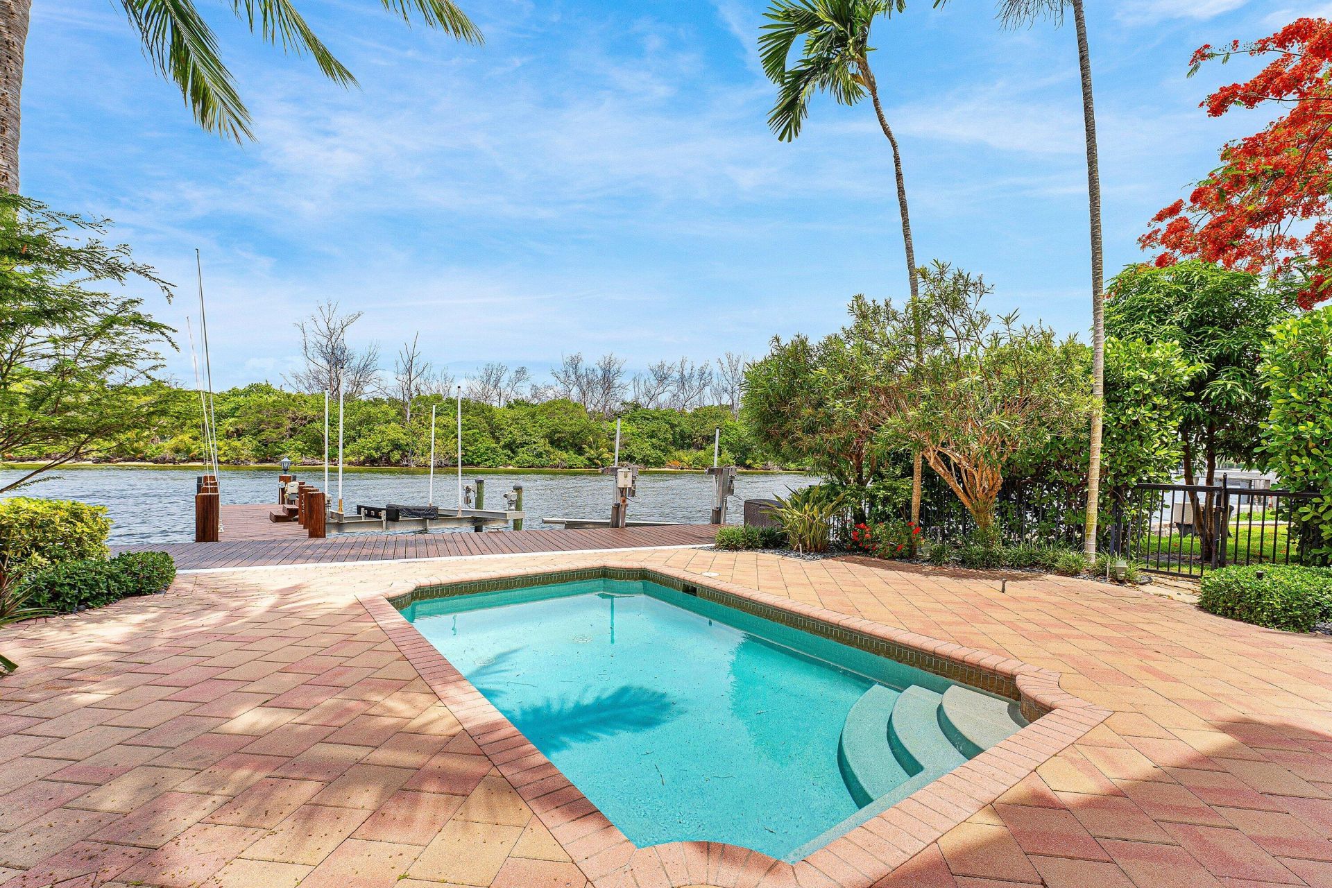 453 NE 19th Avenue, Deerfield Beach, FL 33441 Photo