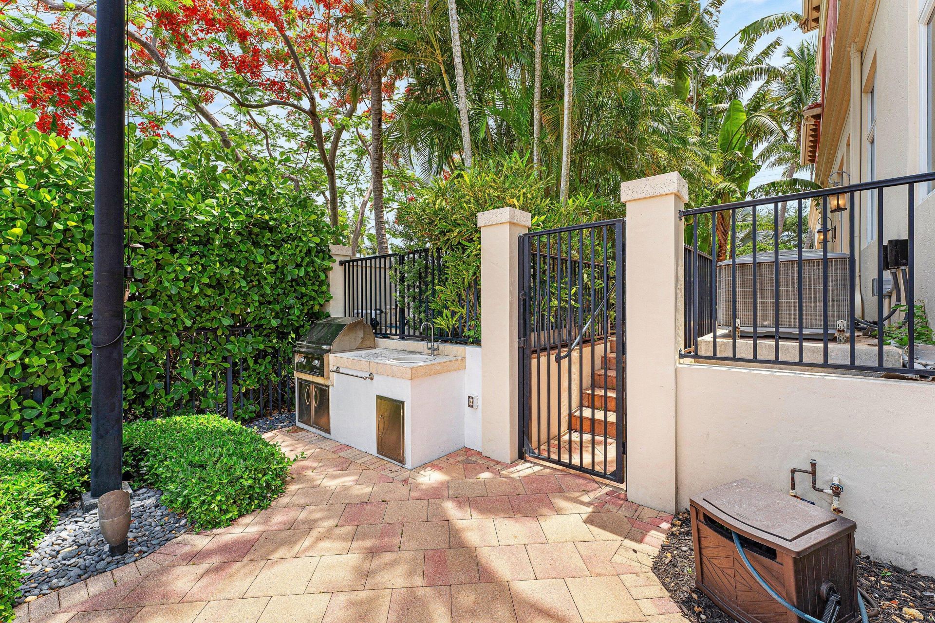 453 NE 19th Avenue, Deerfield Beach, FL 33441 Photo