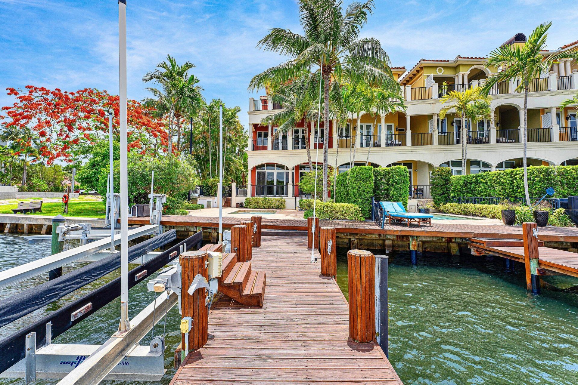 453 NE 19th Avenue, Deerfield Beach, FL 33441 Photo