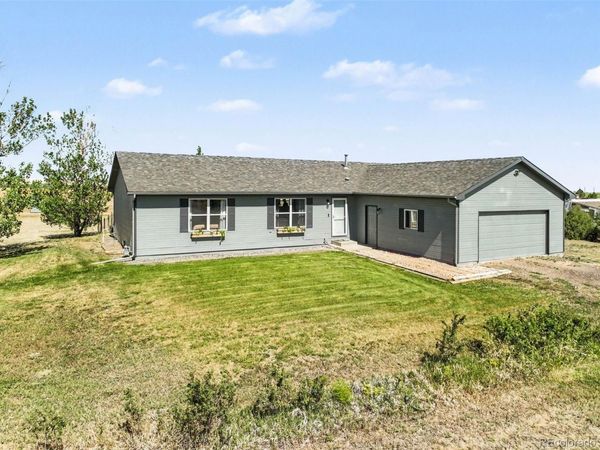 1277 S Indianfield Street , Bennett, CO 80102