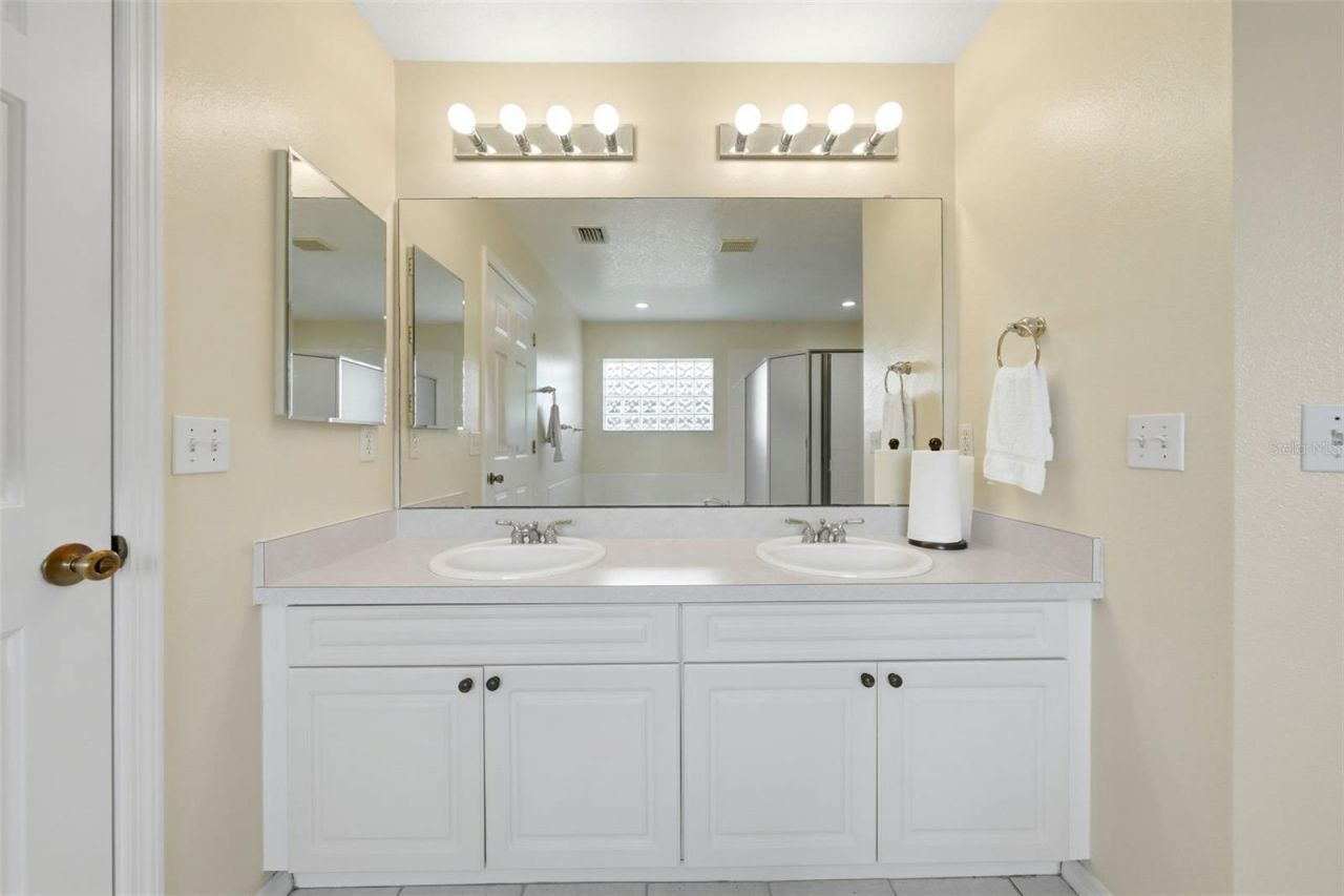 36723 Sundance Drive , Grand Island, FL 32735 Photo