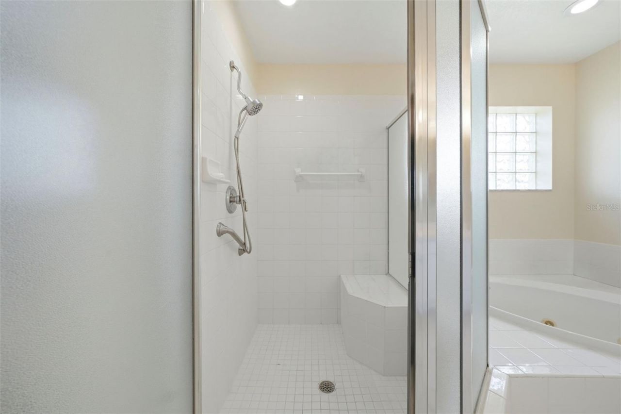 36723 Sundance Drive , Grand Island, FL 32735 Photo