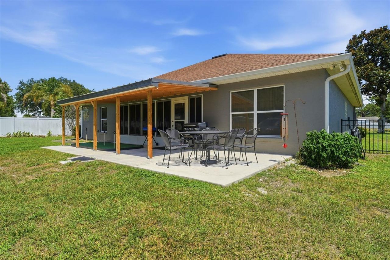 36723 Sundance Drive , Grand Island, FL 32735 Photo