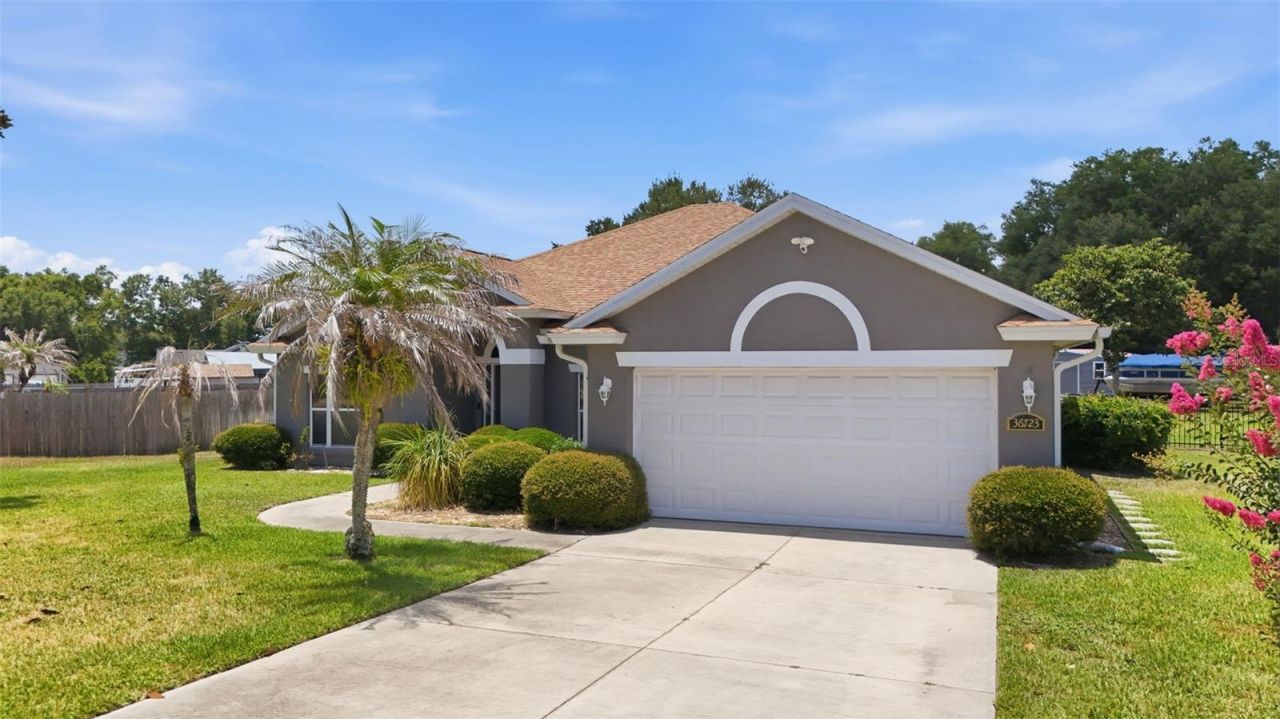 36723 Sundance Drive , Grand Island, FL 32735 Photo