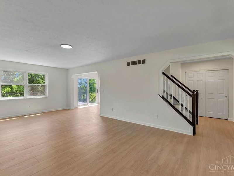 6063 Glennsbury Court, West Chester, OH 45069 Photo 4