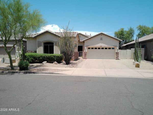 3018 W SENTINEL ROCK Road, Phoenix, AZ 85086
