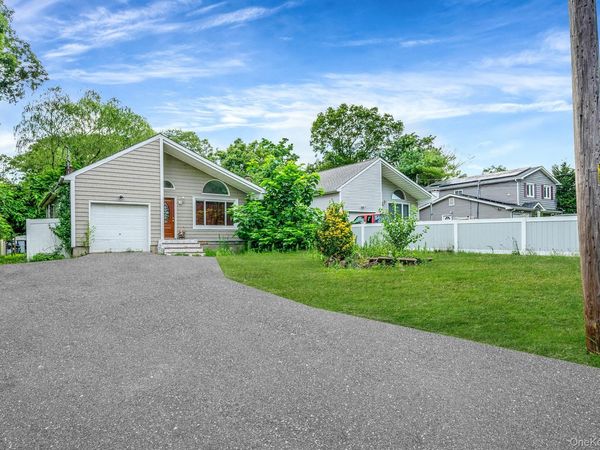 413 Glen Drive , Shirley, NY 11967