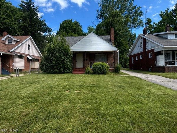 42 Avondale, Youngstown, OH 44507