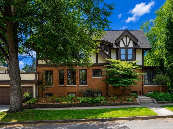 920 Lincoln Avenue , Saint Paul, MN 55105