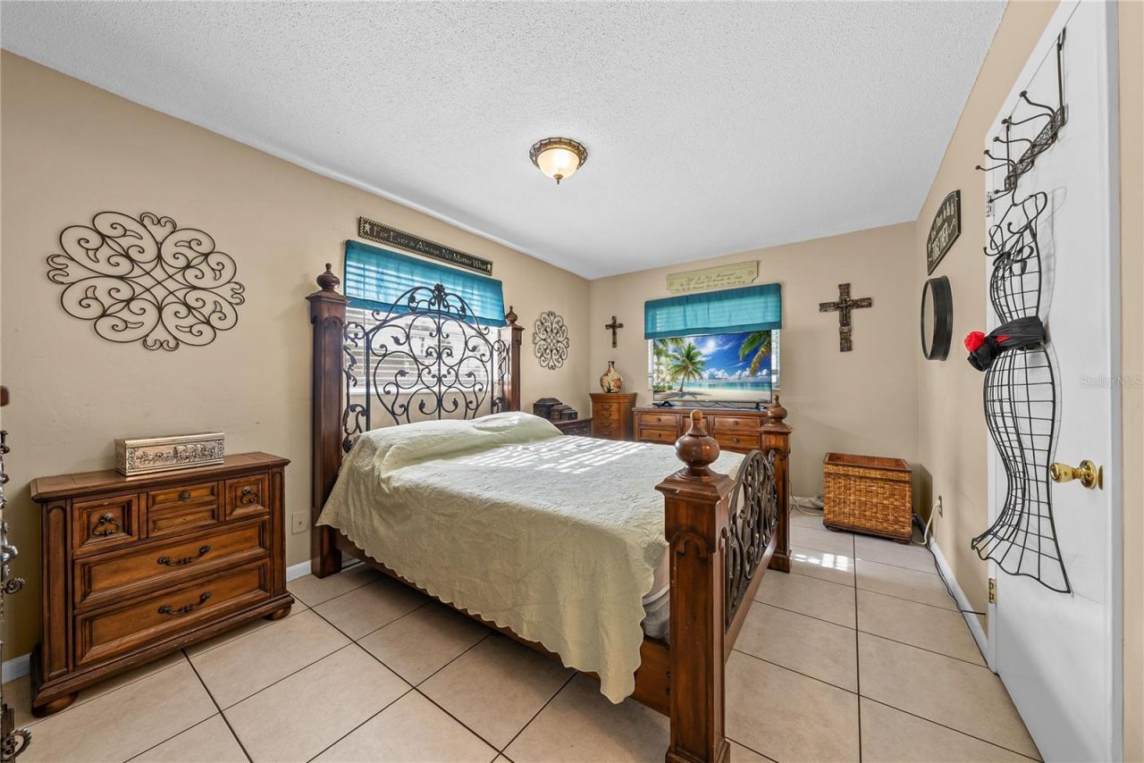 2208 Gardenia Way, Lehigh Acres, FL 33936 Photo