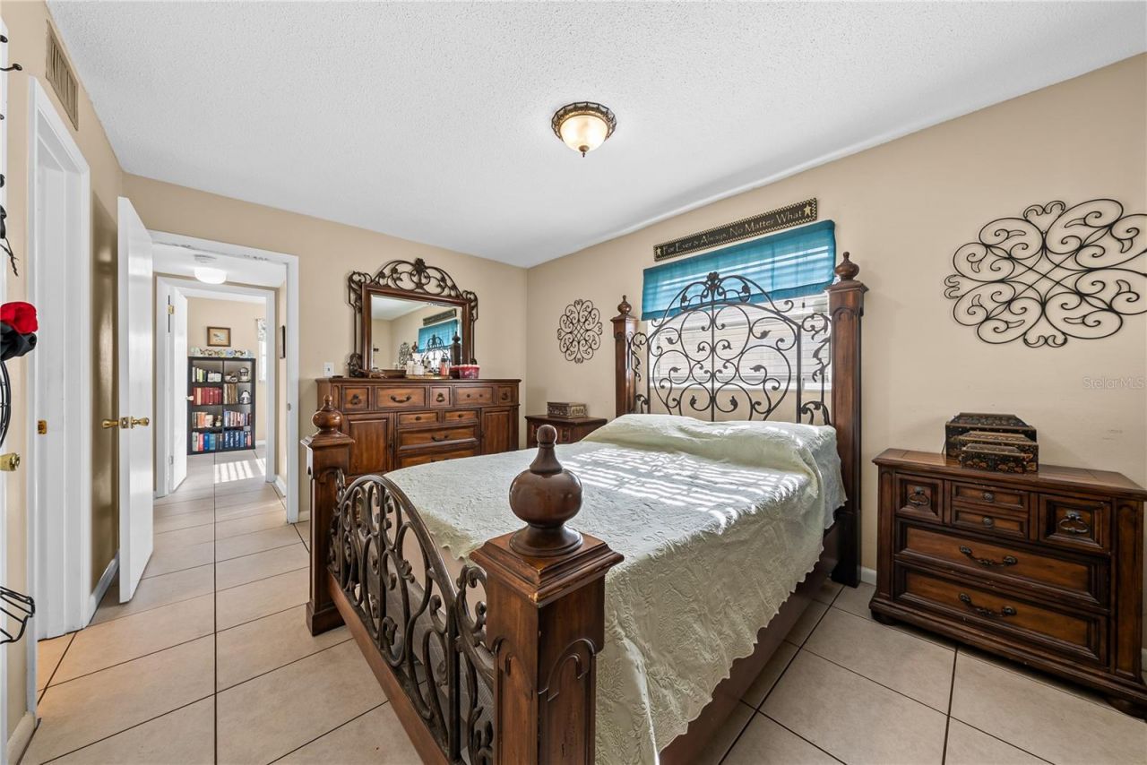 2208 Gardenia Way, Lehigh Acres, FL 33936 Photo