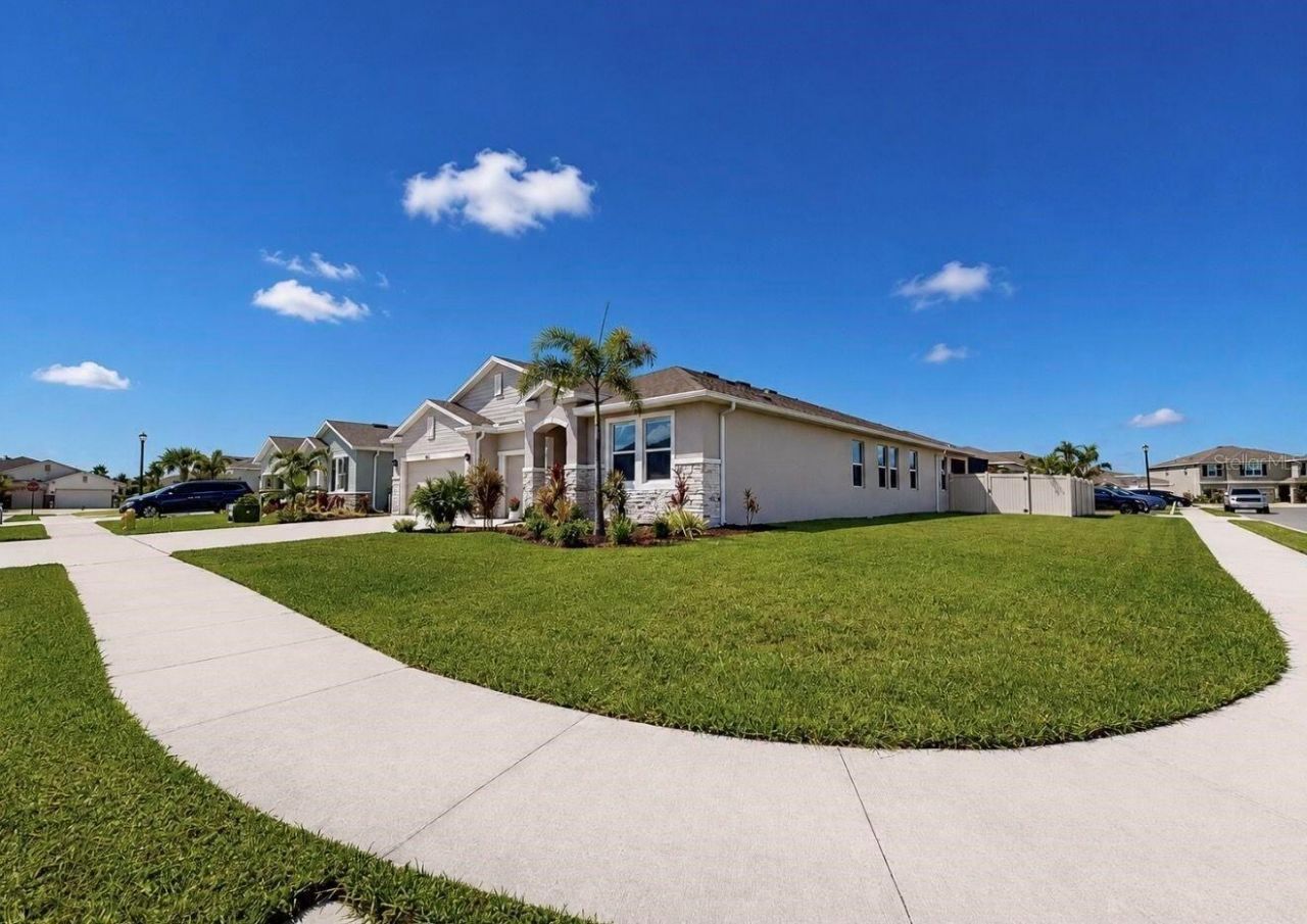 11043 Tamarack Place, Parrish, FL 34219 Photo