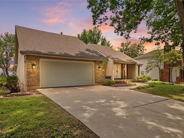 12815 CHERRY Street, Kansas City, MO 64145