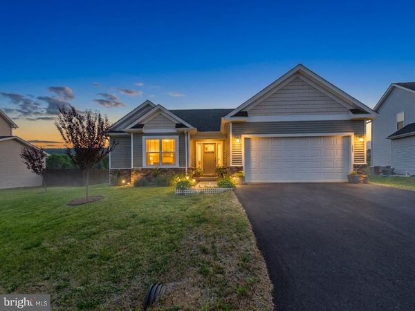 185 TWICKENHAM DRIVE, MARTINSBURG, WV 25403