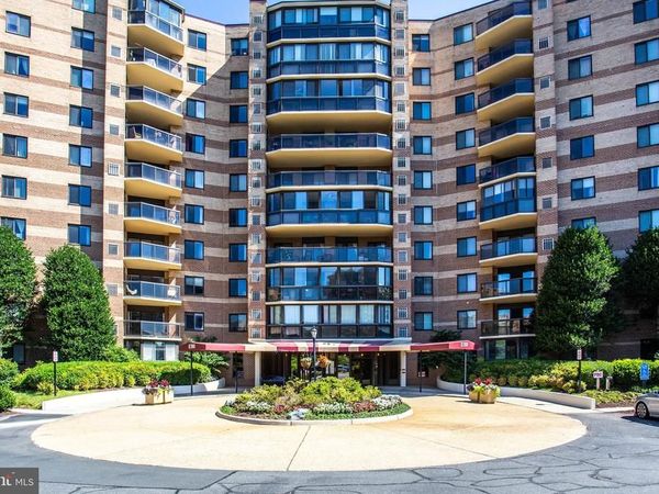 8380 GREENSBORO DRIVE, Unit 719, MCLEAN, VA 22102