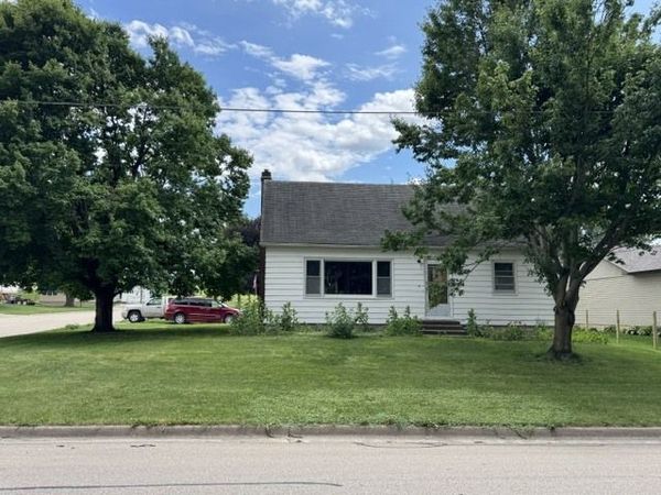 201 S West Street S, Preston, IA 52069