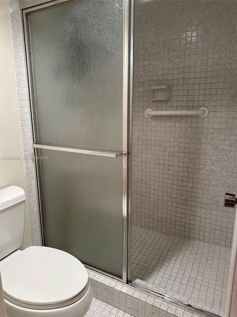 900 Saint Charles Pl, Unit 407, Pembroke Pines, FL 33026 Photo