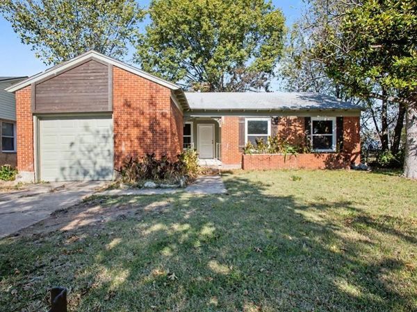 2319 Glengariff Drive , Dallas, TX 75228
