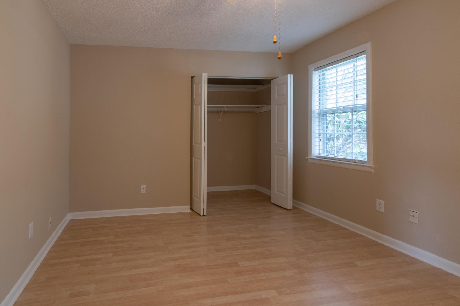 324 Lakeside Drive Photo 23