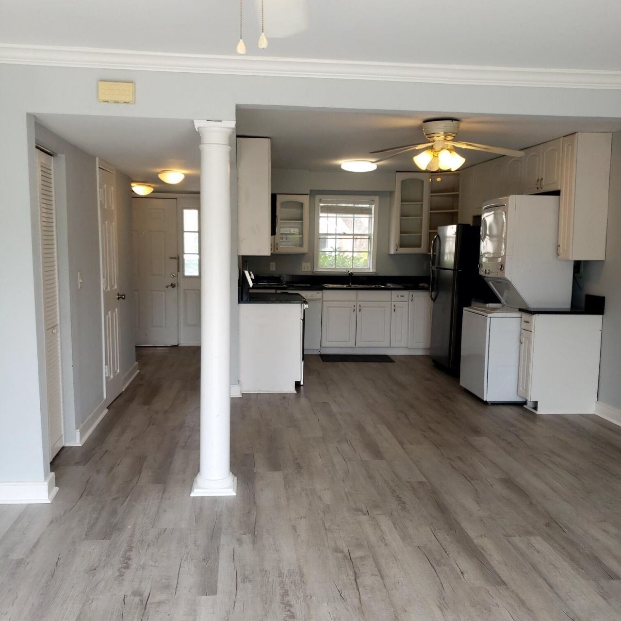 324 Lakeside Drive Photo 4