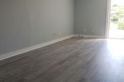 324 Lakeside Drive photo 4