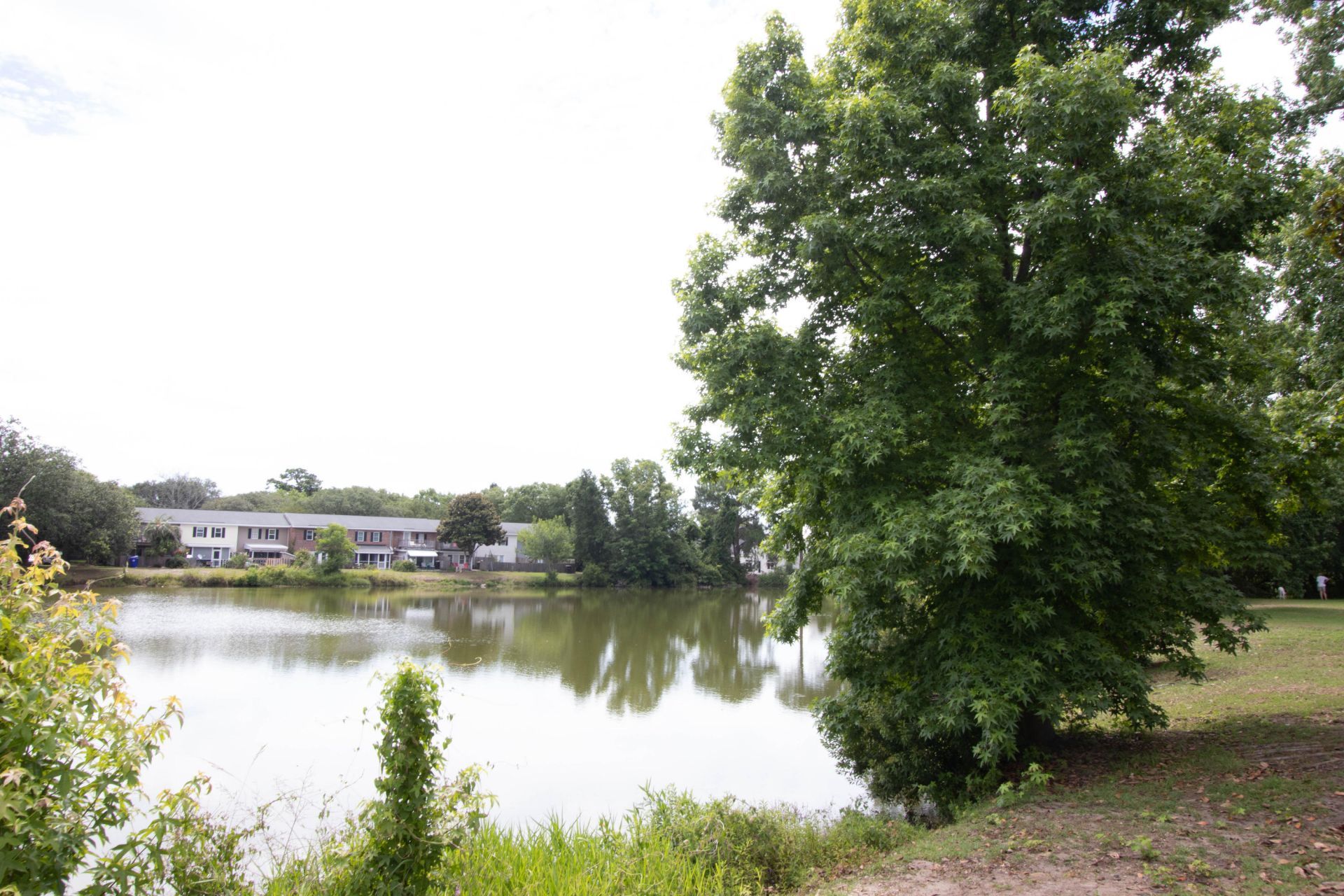 324 Lakeside Drive Photo 7