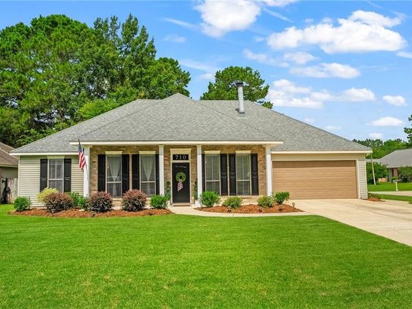 710 DAVID Court, Abita Springs, LA 70420