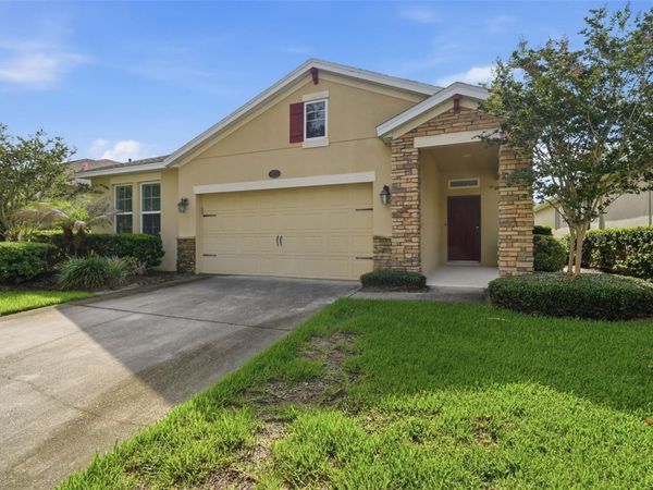 315 W FREESIA COURT , DELAND, FL 32724