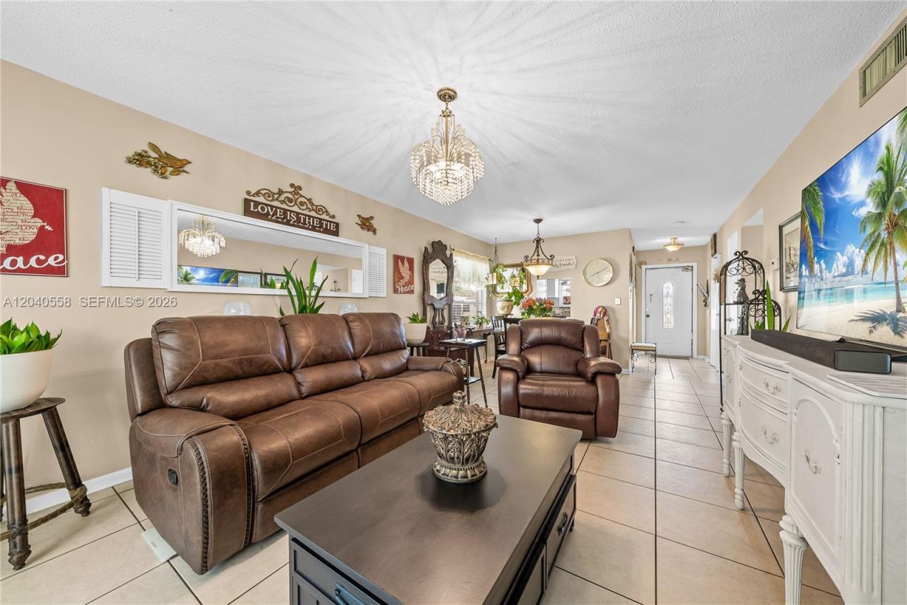 2208 Gardenia Way , Lehigh Acres, FL 33936 Photo