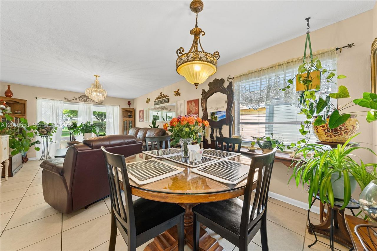 2208 Gardenia Way , Lehigh Acres, FL 33936 Photo