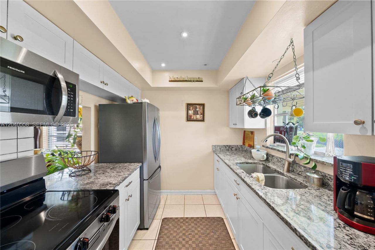 2208 Gardenia Way , Lehigh Acres, FL 33936 Photo