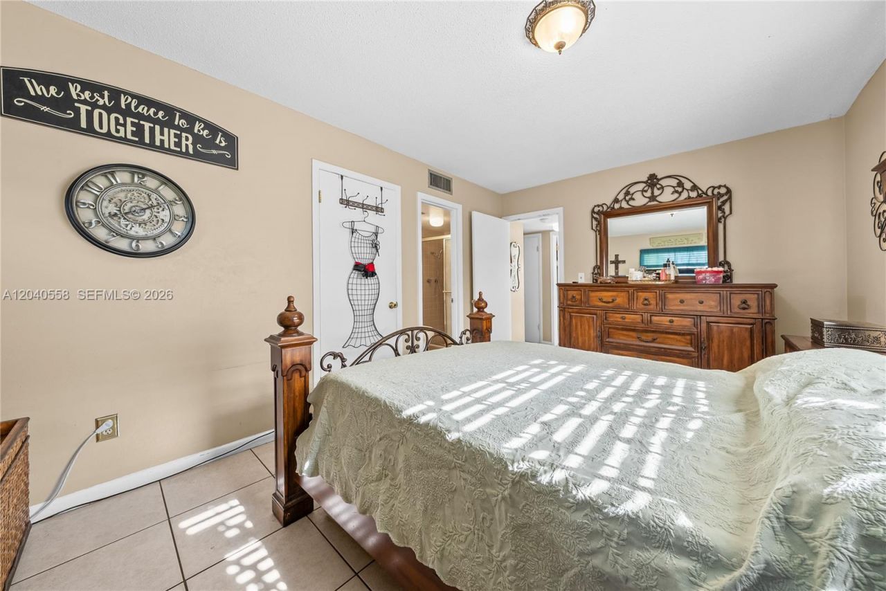 2208 Gardenia Way , Lehigh Acres, FL 33936 Photo