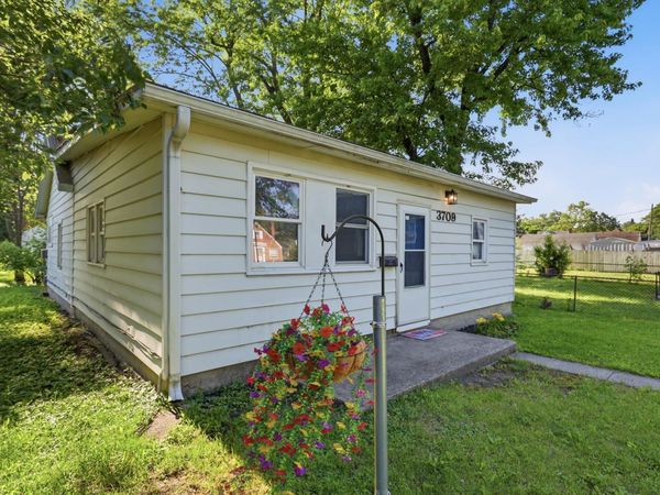 3709 South Park Drive, Fort Wayne, IN 46806