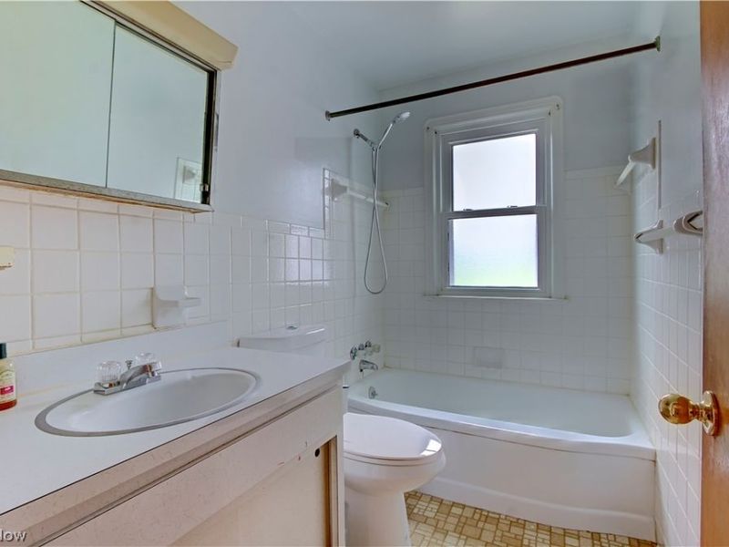 5708 Stickney Avenue, Cleveland, OH 44144 Photo 19