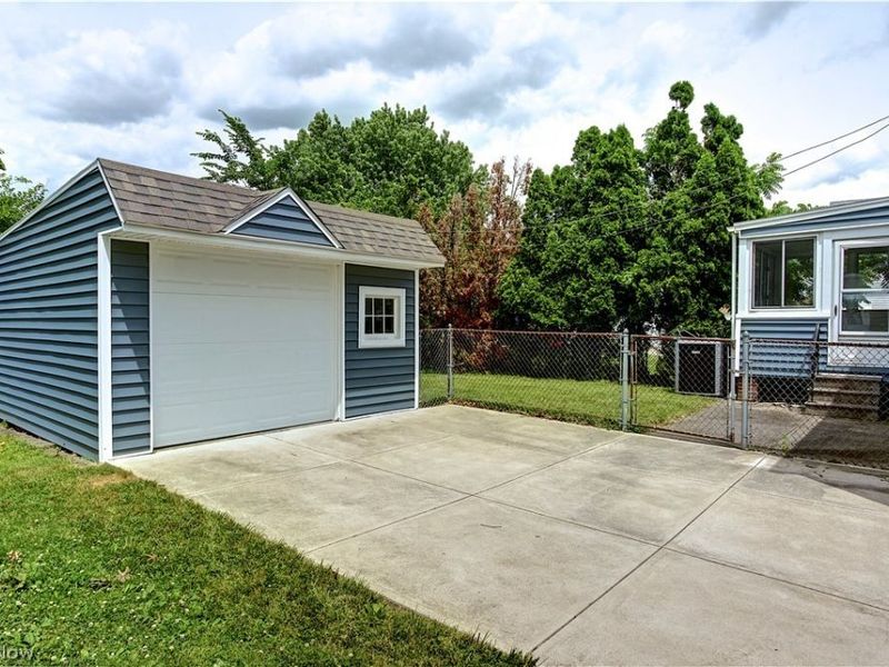 5708 Stickney Avenue, Cleveland, OH 44144 Photo 29