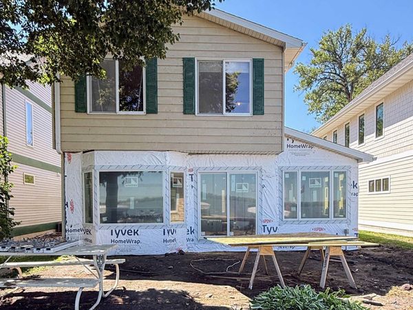 4044 240Th Street, Clear Lake, IA 50428