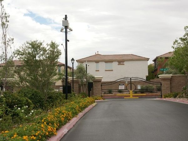 5010 Whispy Breeze Avenue , Las Vegas, NV 89139