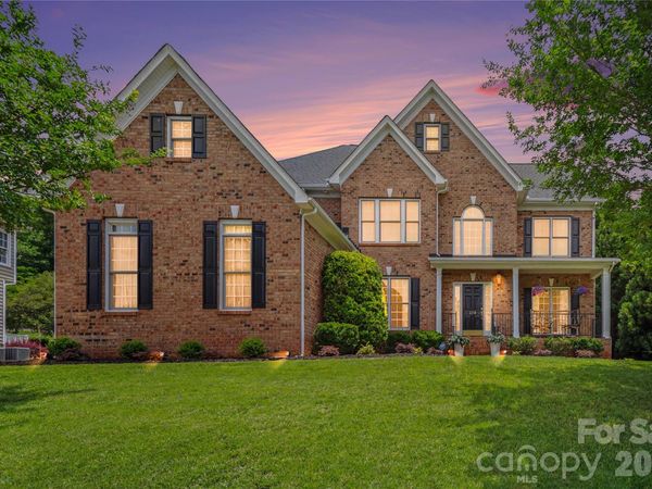 218 Crimson Orchard Drive, Mooresville, NC 28115