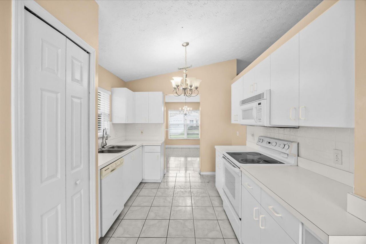 413 European Lane, Fort Pierce, FL 34982 Photo