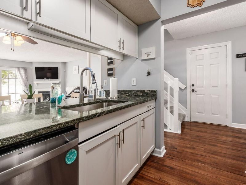 5382 Coral Berry Drive, Unit 71D, Columbus, OH 43235 Photo 9