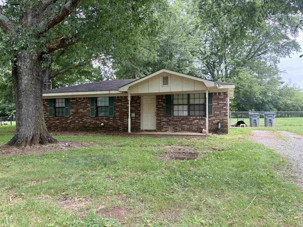 108 Forest Dr, Killen, AL 35645